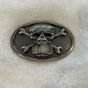 Skull and crossbones pirate bottle opener belt buckle silver oval